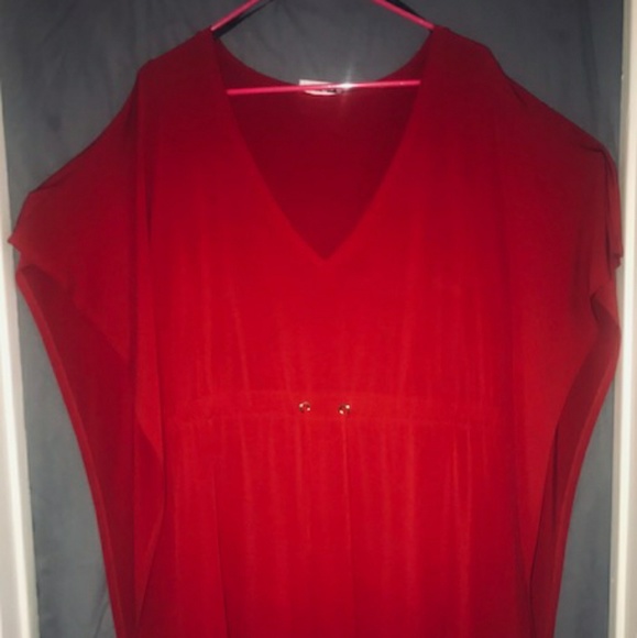 Red dress - Picture 2 of 2